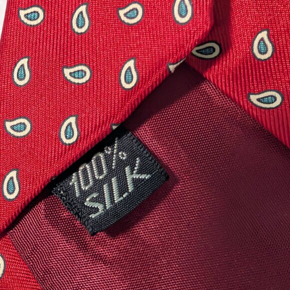 Summit Hill Red Paisley 100% Silk Made In Italy Necktie - Picture 3 of 8